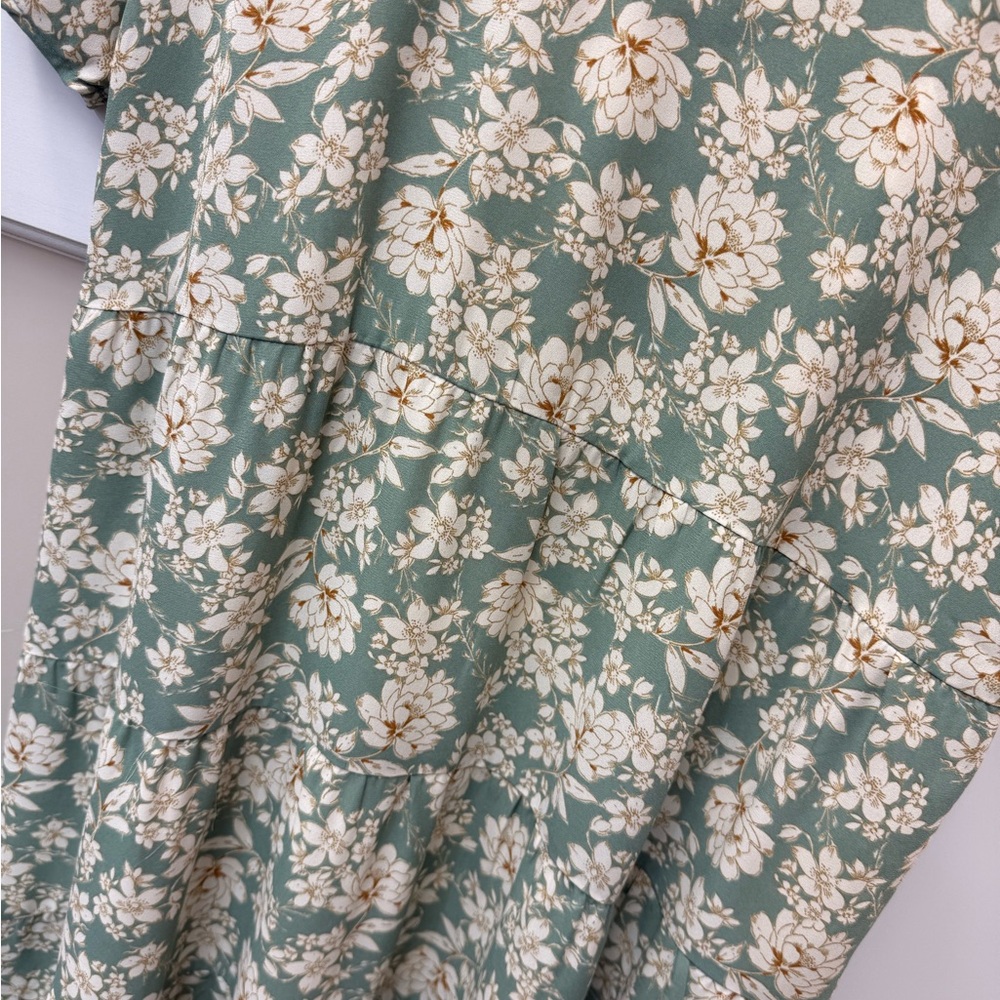 Green Floral Mini Dress V-Neck Flowy Feminine Spring Summer Boutique - Picture 4 of 7